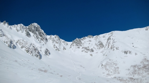 日本三名泉「下呂温泉ホテルくさかべアルメリア」と ロープウェイでいく標高2,612ｍの雪の絶景『千畳敷カール』