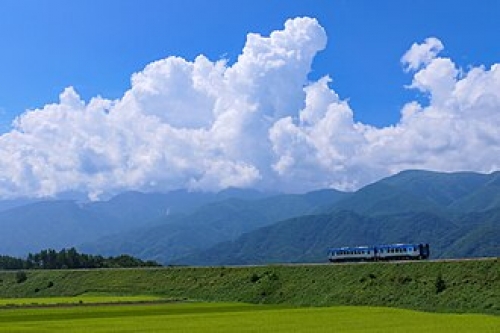 観光列車シリーズ、第12弾！天空にいちばん近い列車『HIGH RAIL1375』に乗ろう！