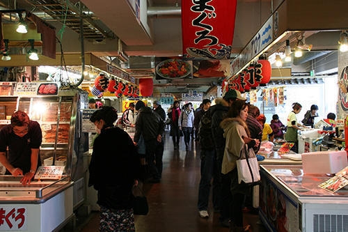 三崎まぐろを堪能！！まぐろ料理と世界三大記念艦『三笠』