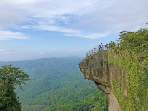房総で有名な絶景スポット『地獄のぞき』&地元の”旬の幸”が味わえるランチ