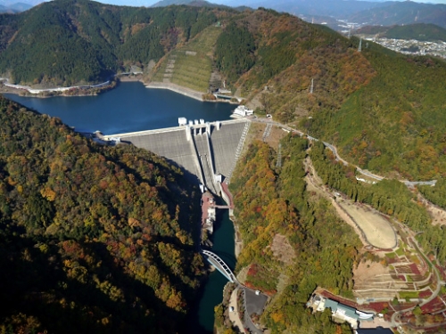 【お急ぎください！】春の大人の社会科見学！大迫力『宮ヶ瀬ダム』!＆ご当地パン「オギノパン工場見学」