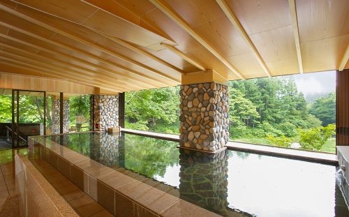 豊富な源泉と17の湯船で楽しむ新鉛温泉『結びの宿 愛隣館』と 中尊寺伽藍落慶九百年・世界遺産登録15周年秘佛御開帳