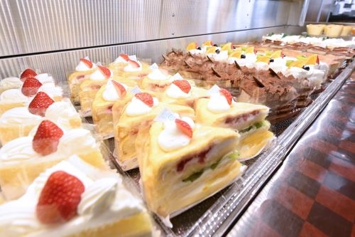 平日限定!!シャトレーゼホテルランチブッフェ＆ 郷土食『おやき』の発信拠点『OYAKI　FARM』工場見学