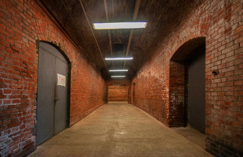 国重要文化財「赤煉瓦酒造工場」特別見学＆『リーガロイヤルホテル東京』で贅沢ランチ