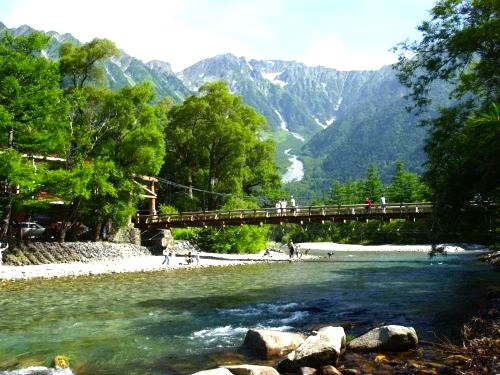 夏の『上高地』ライナー　マイカーでは行けない！圧巻の大自然へ‼涼を求めて……夏山を爽快ハイキング☆