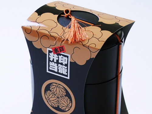 一面青の絨毯「ひたち海浜公園のネモフィラ」と境内から海が一望できるパワースポット「大洗磯前神社」